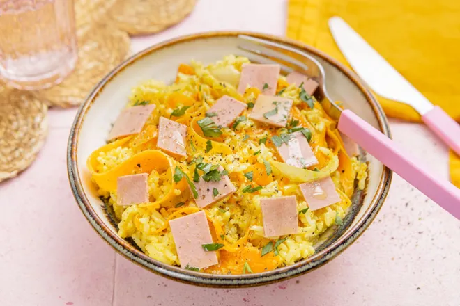 Riz au curry, carotte et jambon végétal