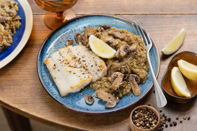 Poisson blanc (selon arrivage) et pilaf de quinoa à la forestière