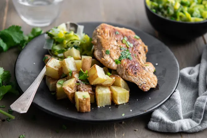 Escalopes de dinde et poireau vinaigrette à l'huile de noisette