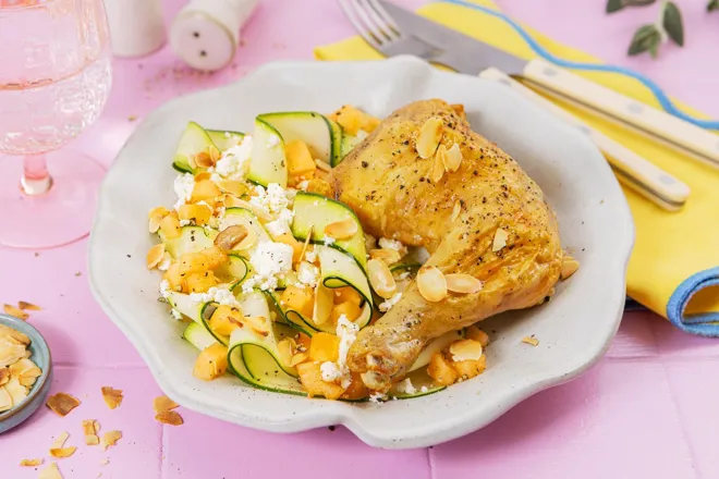 Poulet grillé et salade de melon et féta
