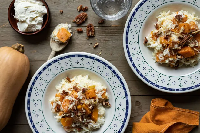 Riz crémeux à la butternut et noix de pécan