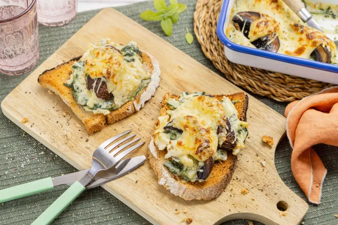 Portobello florentine (aux épinards) et pain de campagne