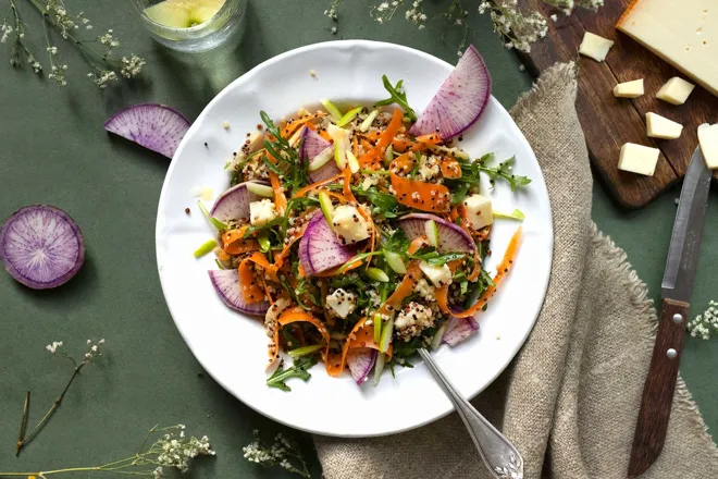 Salade de quinoa à la tomme de brebis