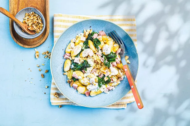 Gnocchi au jambon, féta et noix