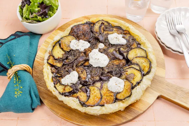 Tarte tatin d'aubergine et crème au bleu