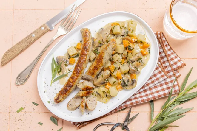 Saucisse & poêlée de topinambours, champignons à l'estragon