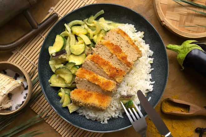 Tofu katsu et légumes au lait de coco