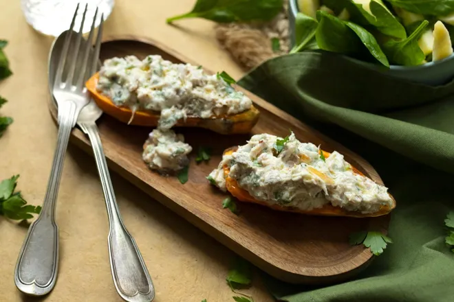 Patates douces rôties aux rillettes de maquereau fumé au persil