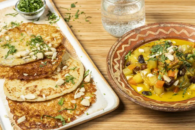 Beghrir (crêpes "mille trous") et tajine de poulet