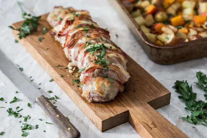 Filet mignon de porc à la poitrine fumée et mozzarella