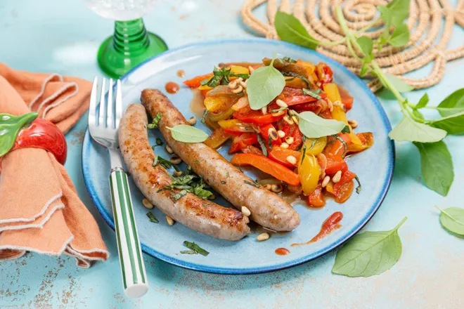 Chipolatas et peperonata sicilienne