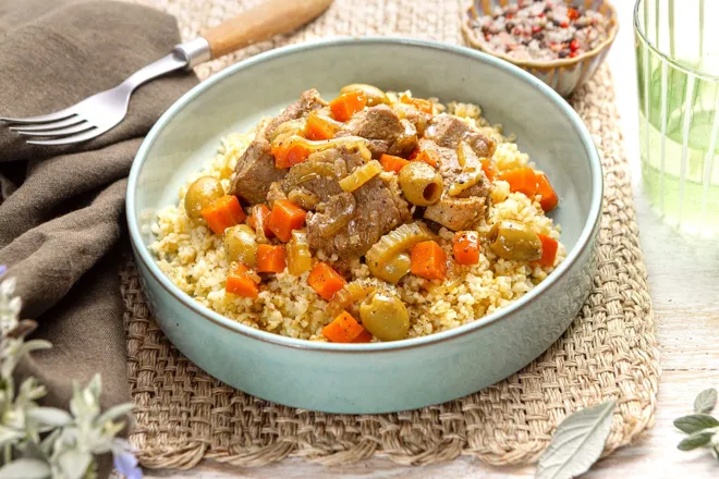 Sauté de canard aux olives et céleri branche