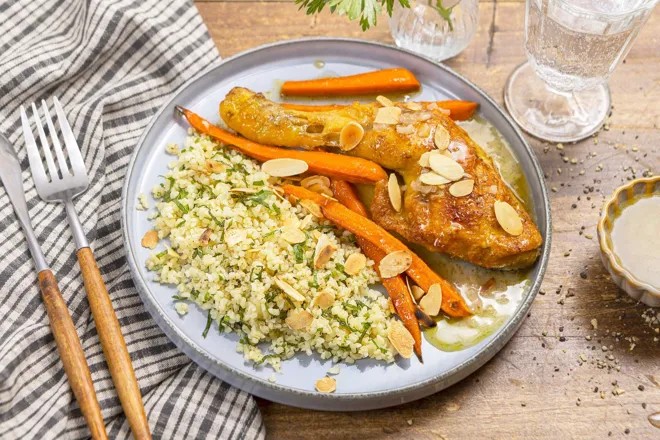 Poulet rôti au beurre de fleur d'oranger & carottes au cumin