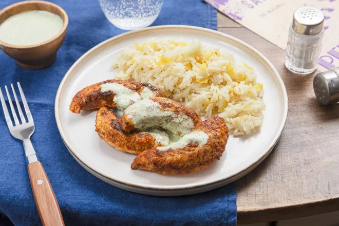 Halloumi grillé aux épices tandoori et chutney de menthe au cumin