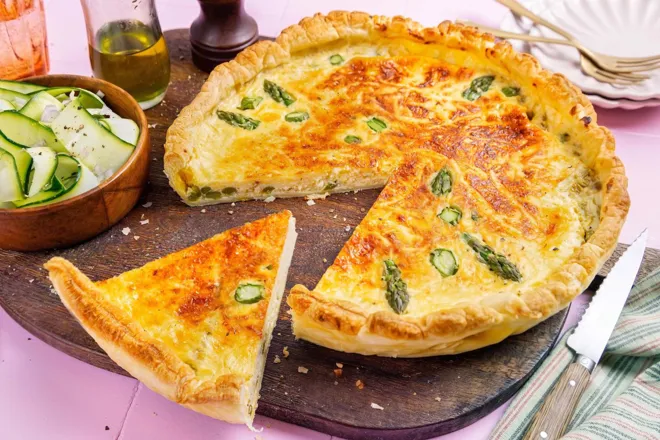Quiche aux asperges et emmental