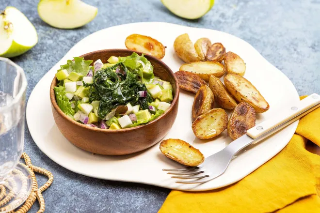 Tartare d'algues, avocat et pomme