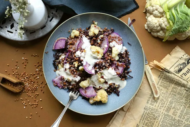 Salade de kasha au chou-fleur rôti