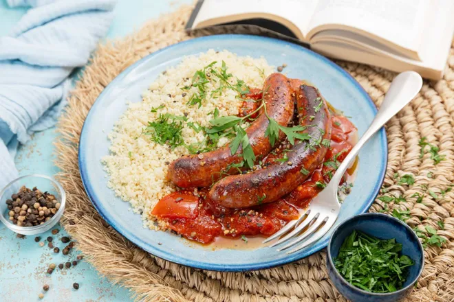 Chtitha merguez de lapin (sauce rouge pimentée, paprika et tomate)