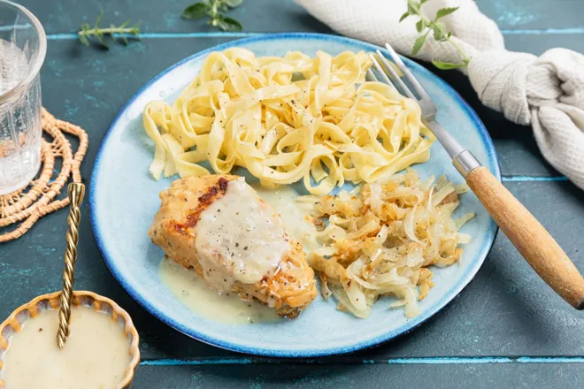 Suprême végétal sauce au poivre fumé, tagliatelles fraîches et fenouil braisé