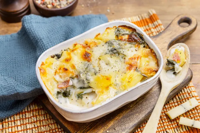 Gratin de blettes à la poitrine fumée et morbier