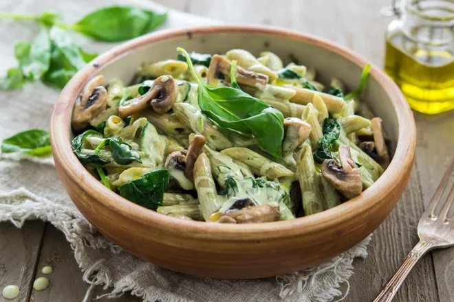 Penne à la crème de mascarpone et basilic