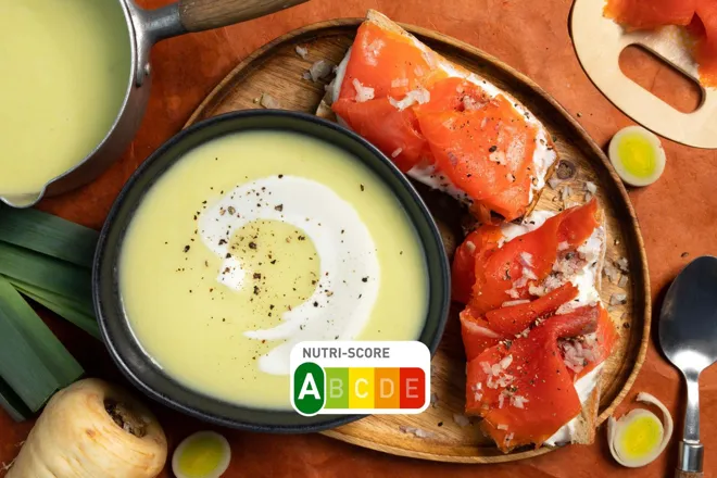 Velouté de panais et poireau, truite fumée et toasts aillés