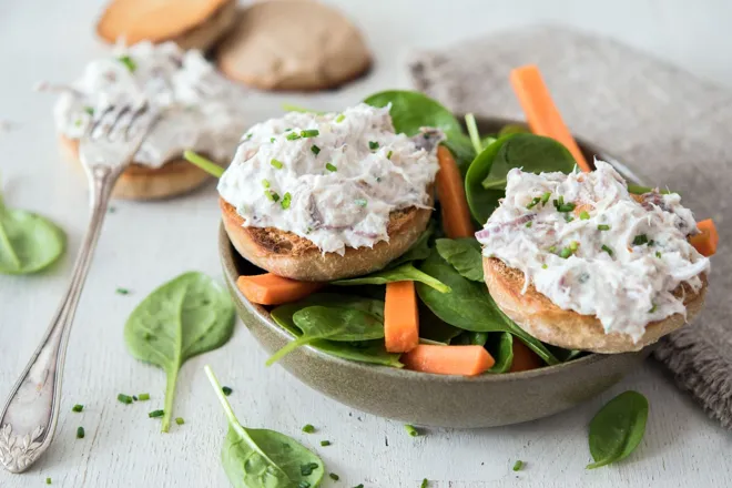 Tartines aux rillettes de maquereau fumé