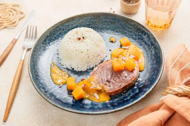 Tournedo de canard, sauce à la mangue et coriandre