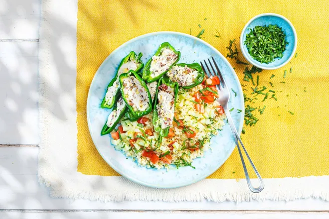 Poivrons padron farcis au fromage, poitrine fumée et salade de boulgour au persil