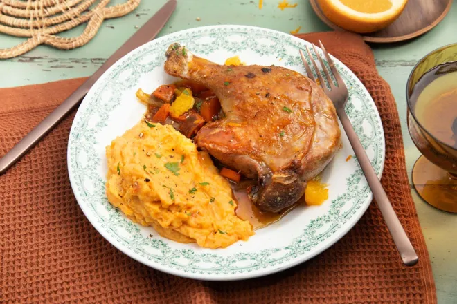 Cuisse de canard à l'orange et purée de carotte