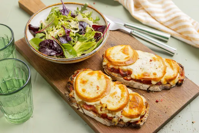 Tartines façon pizza aux champignons et scamorza fumée
