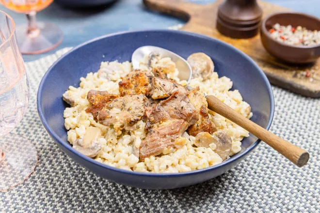 Émincés de porc à l'ail des ours et risotto aux champignons et mascarpone