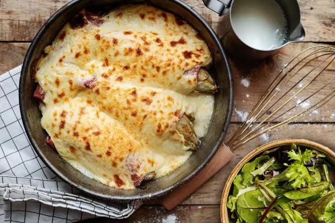 Gratin d'endives au chorizo et fourme d'Ambert