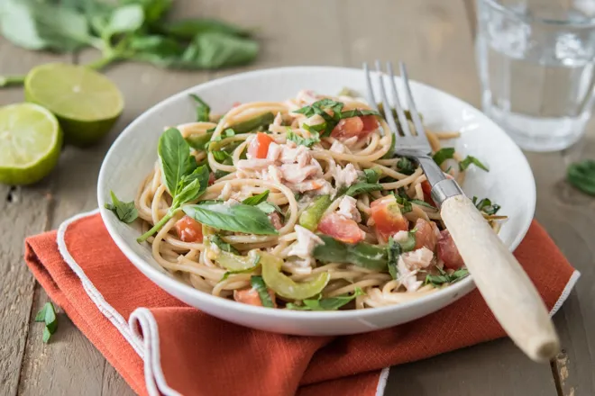 Spaghetti à la crème de thon et poivron vert