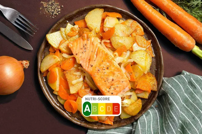 Saumon au beurre de citron, poêlée de pommes de terre et carottes