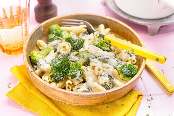 Casarecces, brocoli et sauce Alfredo crèmeuse