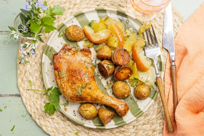 Cuisse de canard, pomme et grenailles au fenugrec