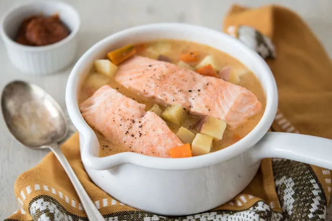 Curry rouge de saumon au lait de coco