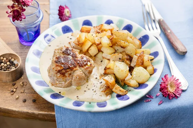 Paupiette de dinde sauce mascarpone, pommes de terre et topinambours sautés