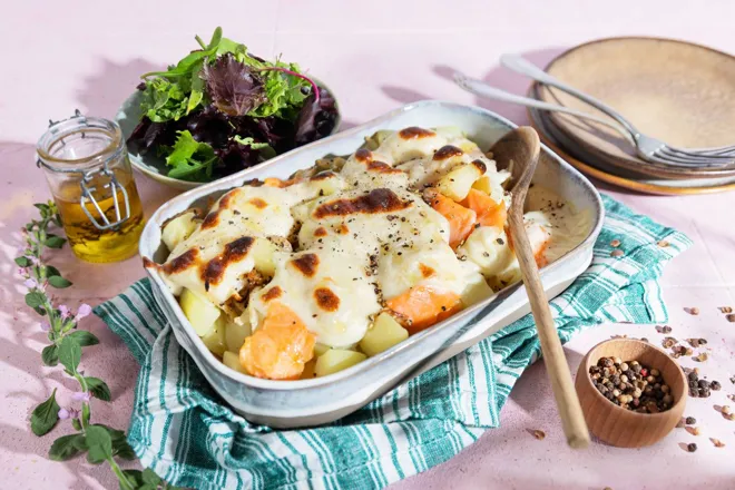 Gratin de pommes de terre, truite fumée et fenouil