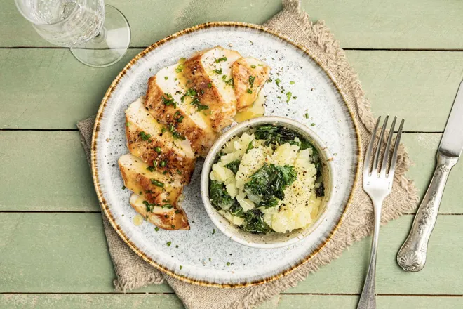 Poulet à l'orange sanguine et colcannon (purée irlandaise au kale)