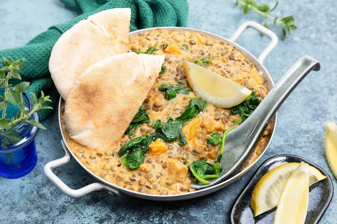 Mijoté de lentilles vertes au lait de coco, butternut et épinards