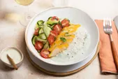 Bowl de haddock fumé, courgette et sauce à la menthe