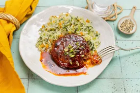 Steak végétal laqué à la sriracha pimentée et au miel