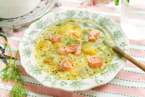 Soupe finlandaise crémeuse au saumon & à l'aneth
