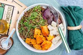 Bowl de lentilles au butternut rôti et gorgonzola
