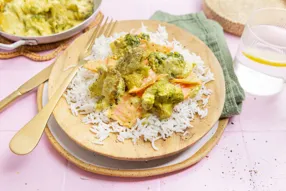 Curry de saumon fumé au lait de coco et brocoli
