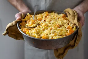 Gratin de macaroni à la courge butternut et emmental