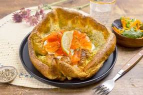 Dutch baby au saumon fumé, citron et aneth
