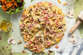 Sablé géant aux champignons de Paris, jambon et cheddar